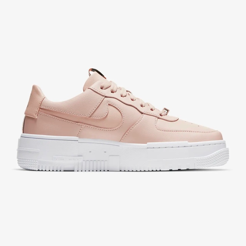 NIKE AIR FORCE 1 PIXEL